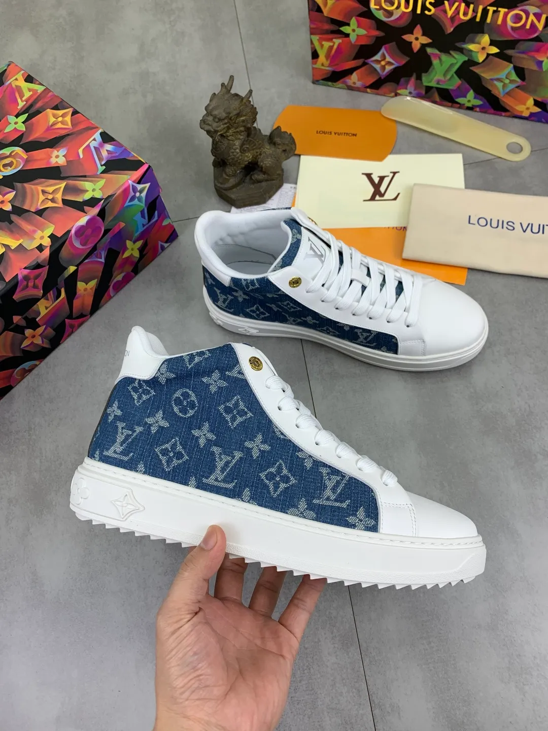 Men's men's shoes 💰P560💰[New model]🆘High-quality cowhide [Louis Vuitton]LV official website latest model🎁casual fashion high-top men's shoes👟hot style💥simple and elegant style, exclusive for trendy men. Unique official website latest brand elements👑original decoration, fashionable and generous, the fabric is made of original denim➕comfortable and breathable mesh lining➕cow leather feet ✅The official website specifies wear-resistant casual outsole, the classic model is taken in real life🎬Color: 4️⃣colors available😍Number of codes: 38-44 Full set of packaging